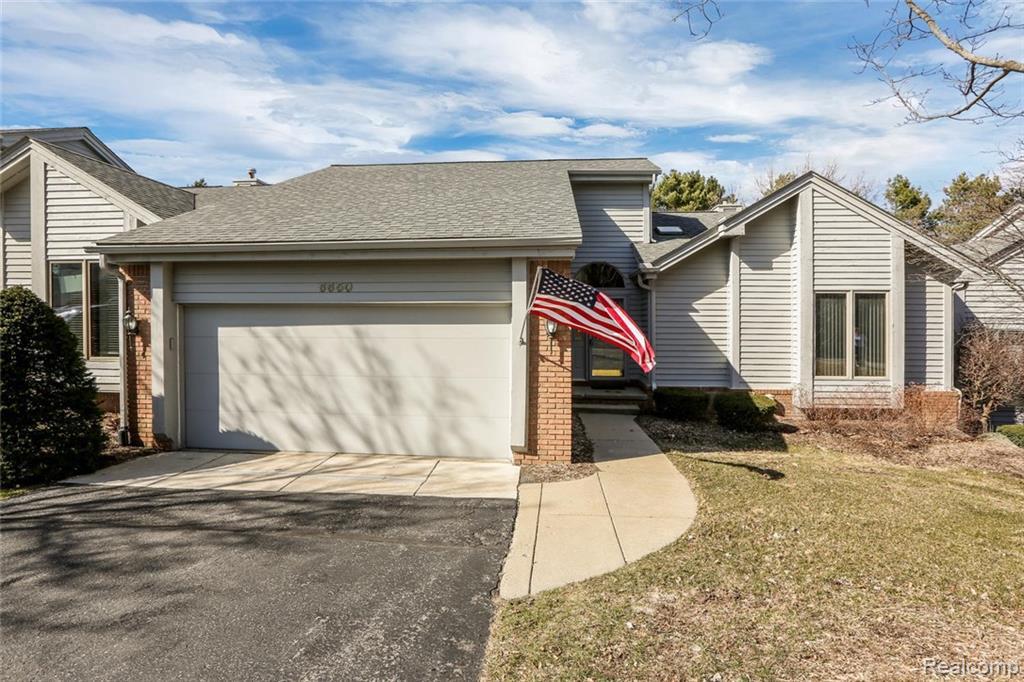 6650 Ridgeview Dr - Photo 1
