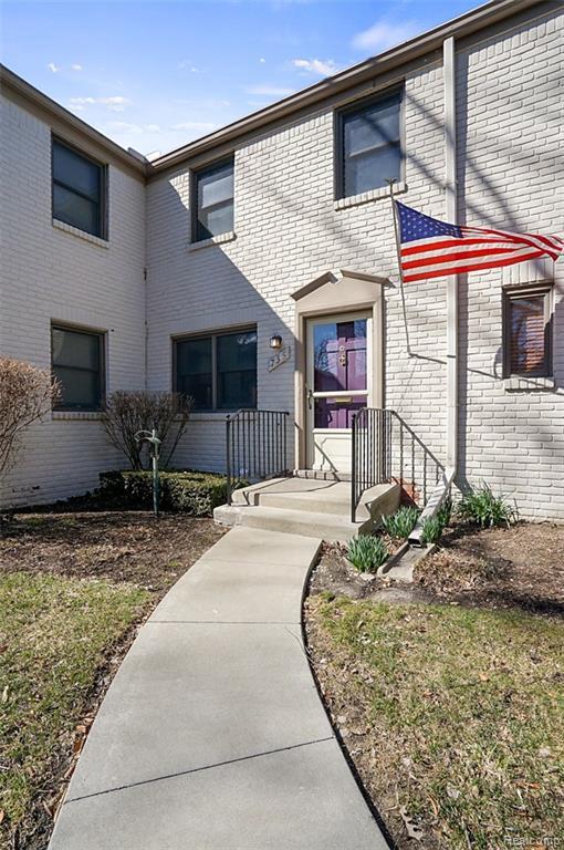 735 Eton St - Photo 1