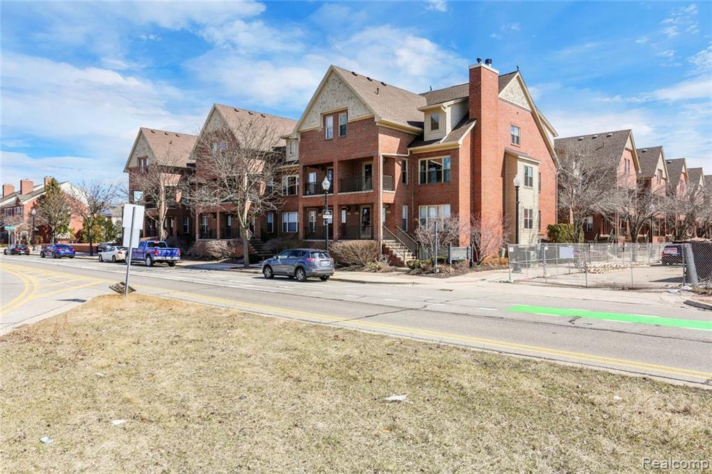 1451 Washington Ave - Photo 1