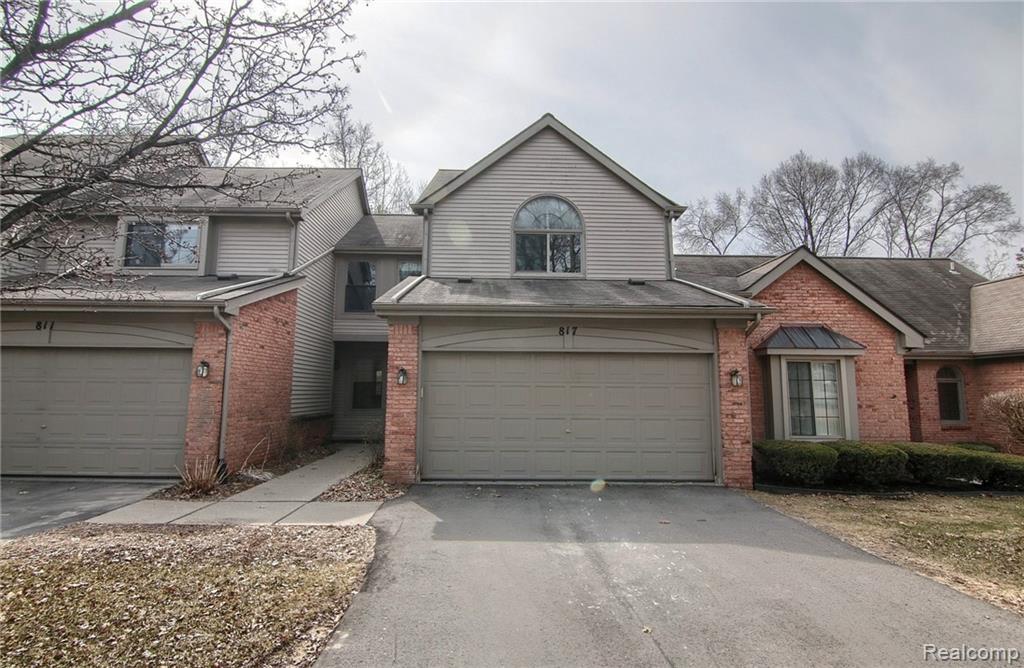 817 Woodridge Hills Dr - Photo 1