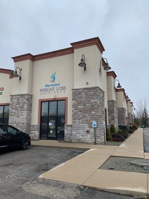 3995 Fashion Square Blvd - Photo 1
