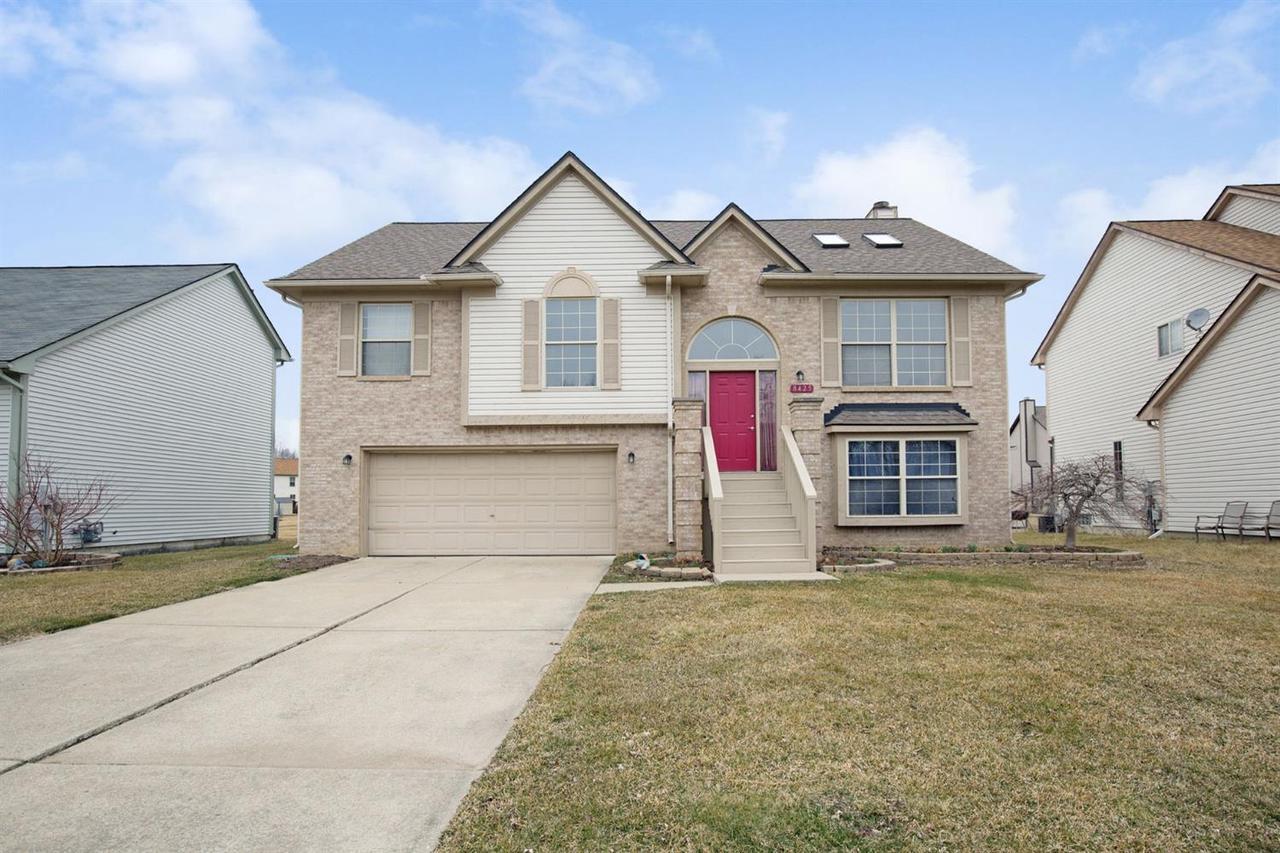 8425 Farm Ln - Photo 1