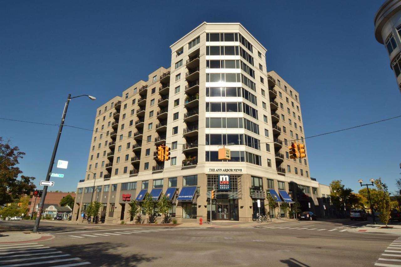 111 Ashley St - Photo 1