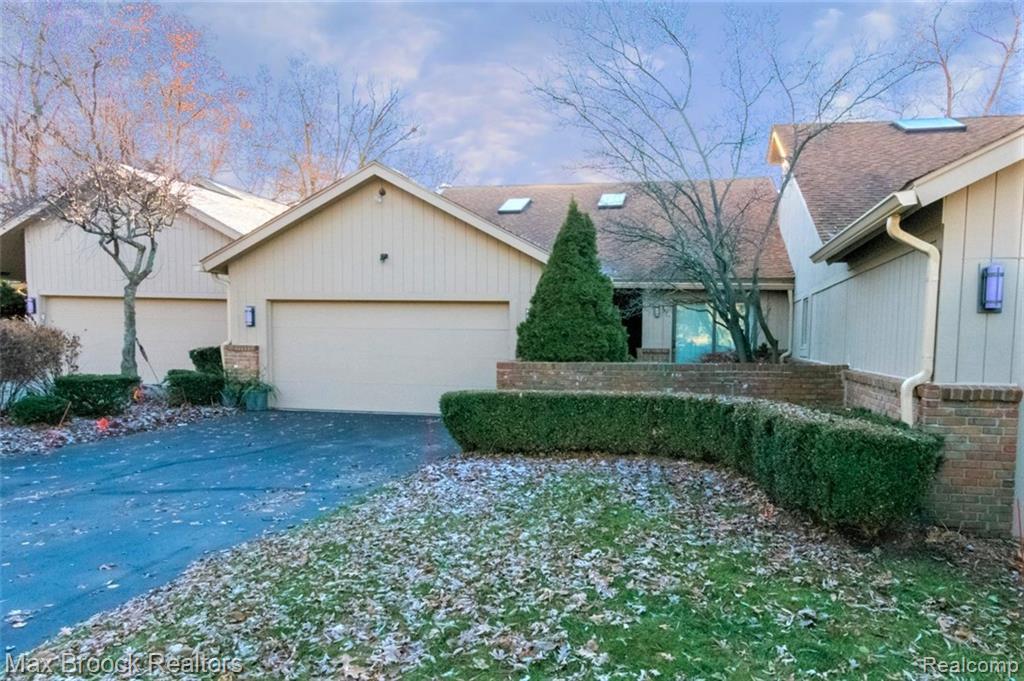 3632 Pheasant Run - Photo 1