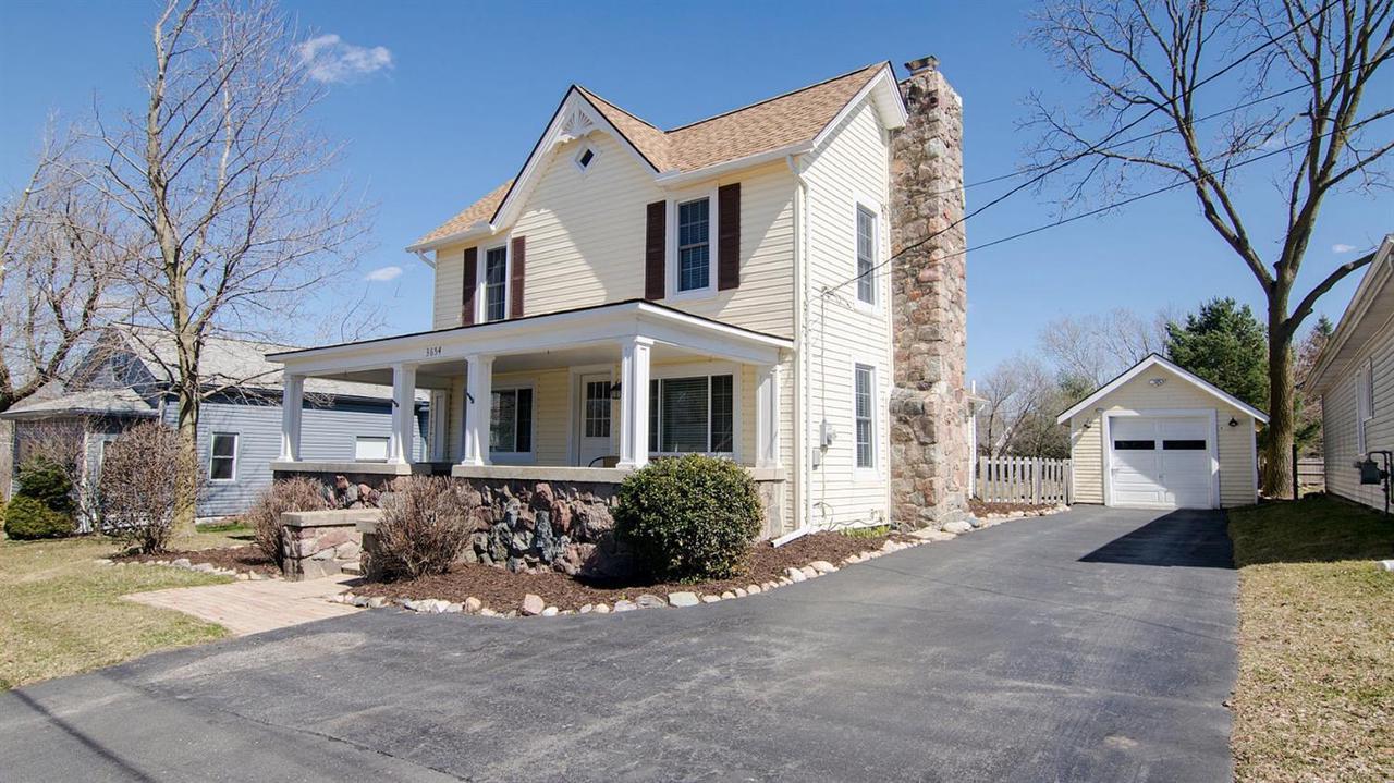 3654 Central St - Photo 1
