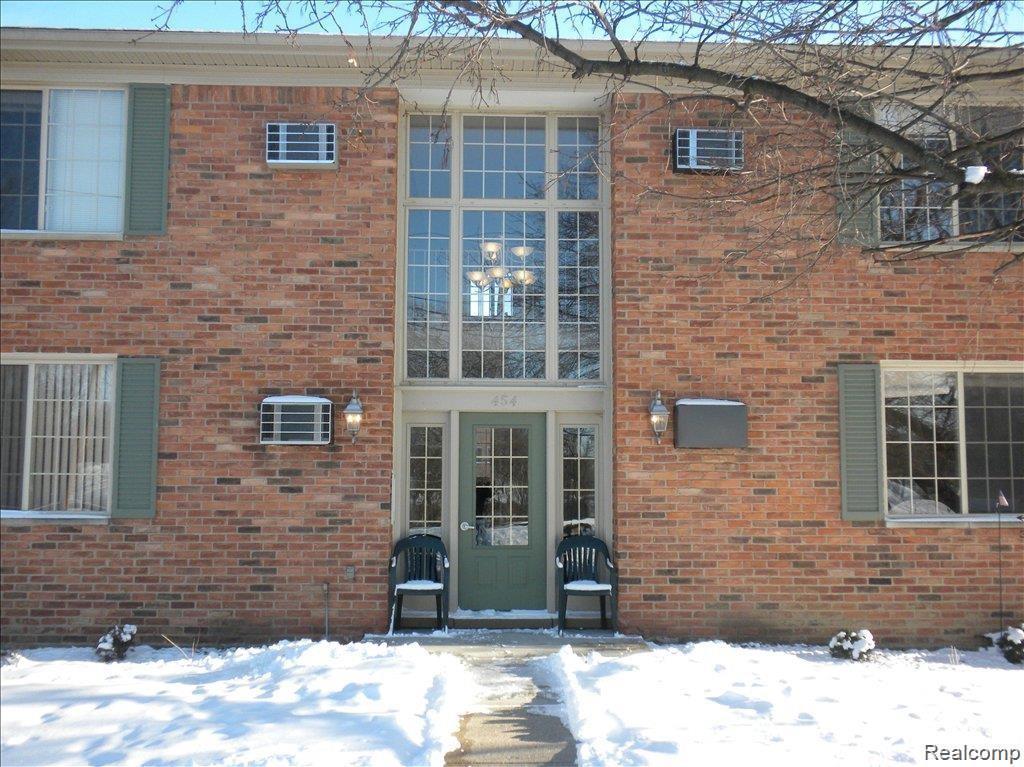 454 Romeo Rd - Photo 1