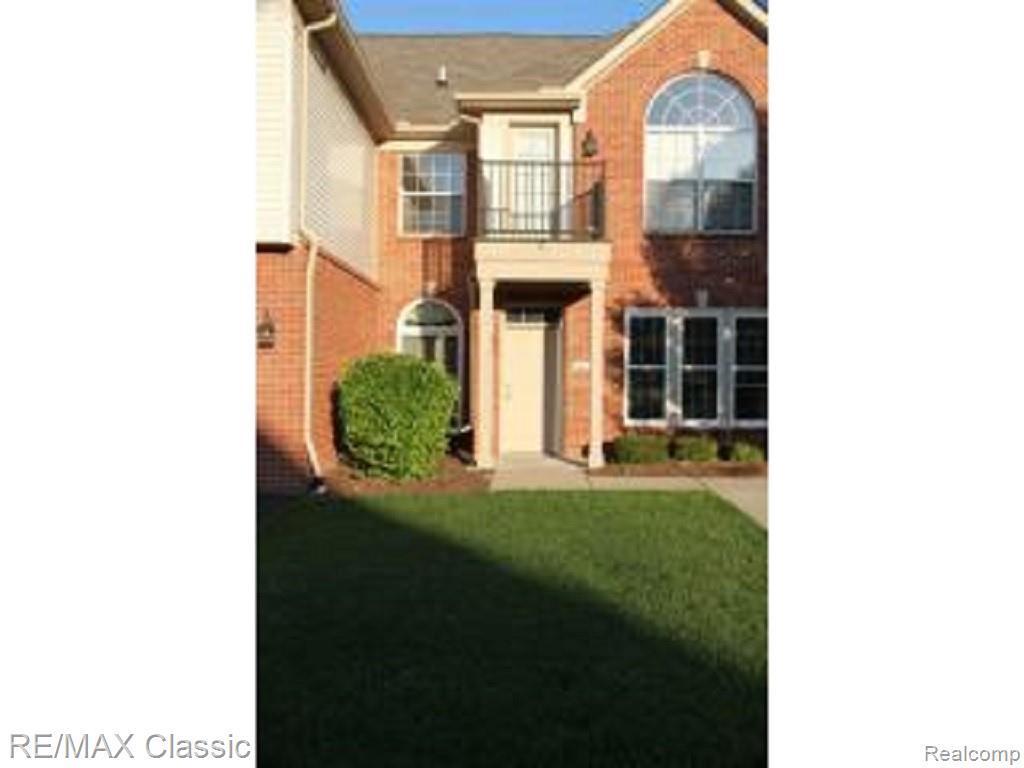 23473 Williamsburg Cir - Photo 1
