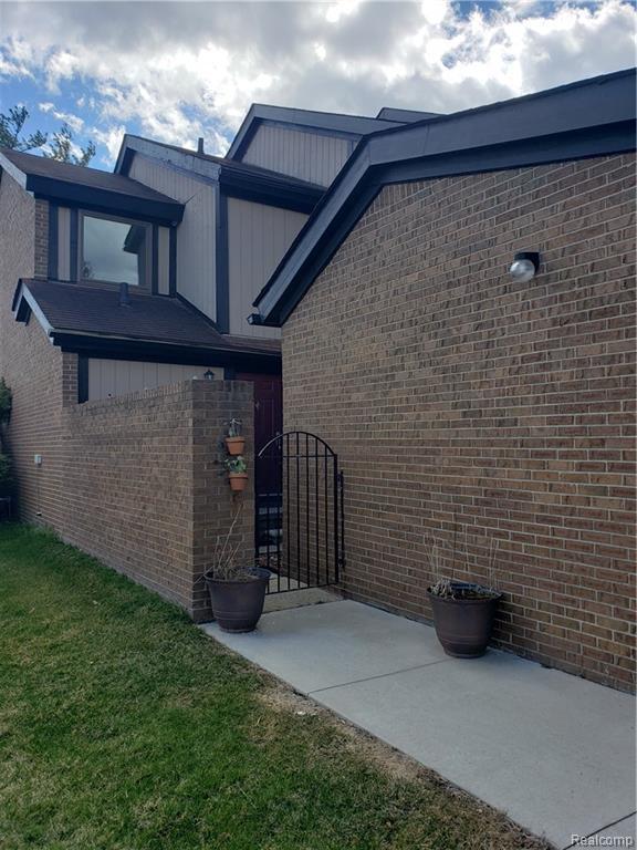5248 Brett Crt - Photo 1