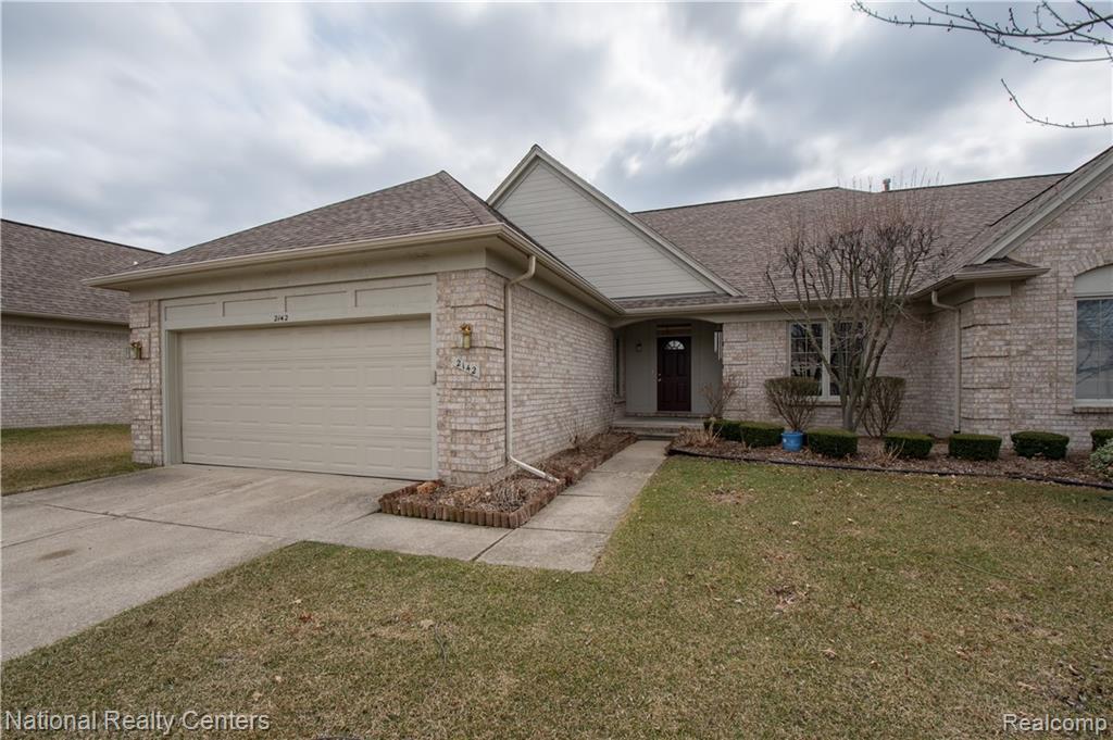 2142 Avalon Dr - Photo 1