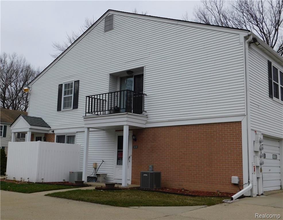 24399 Meadowbridge Dr - Photo 1