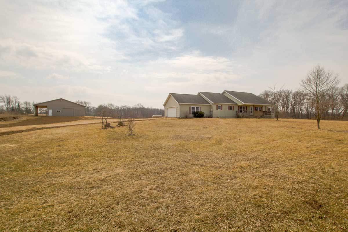 15011 Reiman - Photo 1