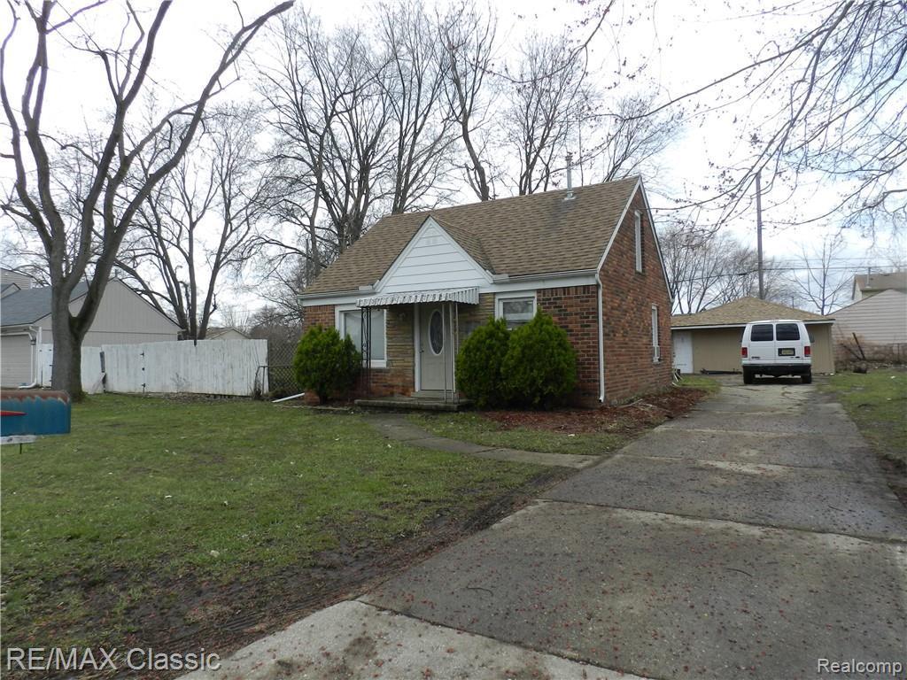 22741 Colgate St St - Photo 1