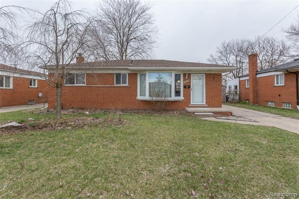 23813 Panama Ave - Photo 1