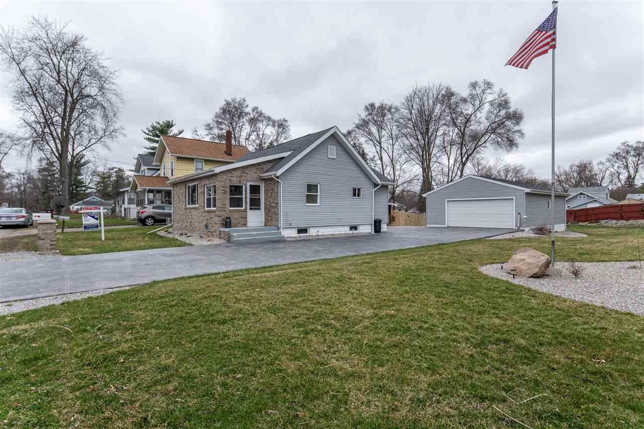 206 Pierce Ave - Photo 1