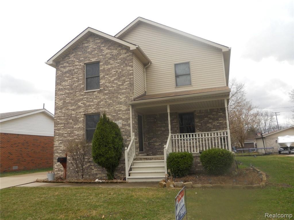 22328 Violet St - Photo 1