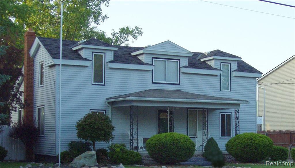 108 Airport Dr - Photo 1