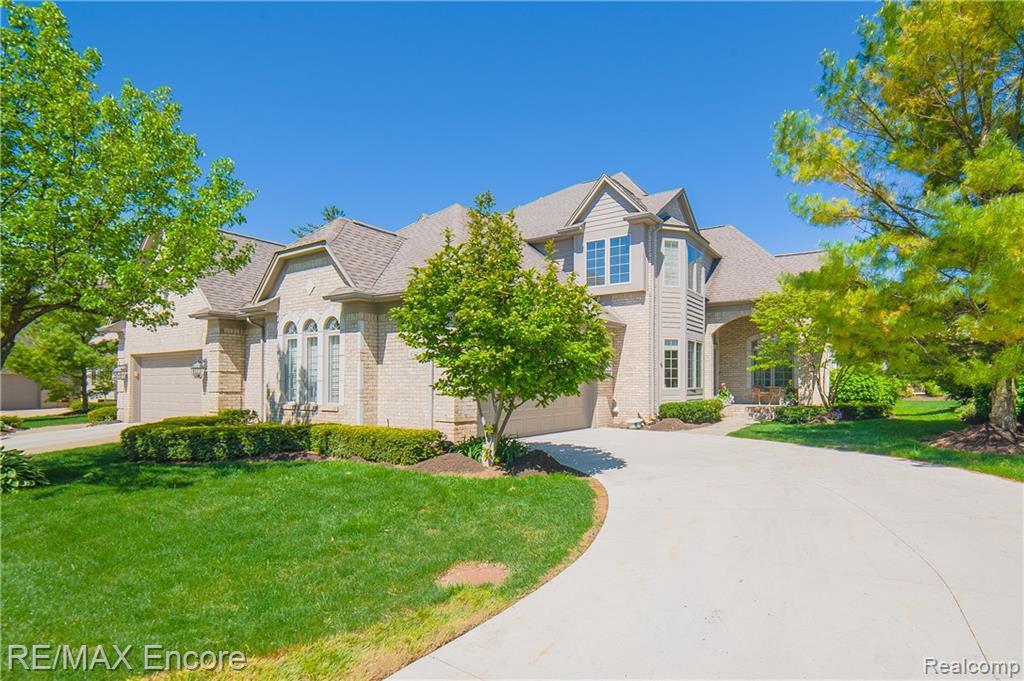 6590 Enclave Dr - Photo 1