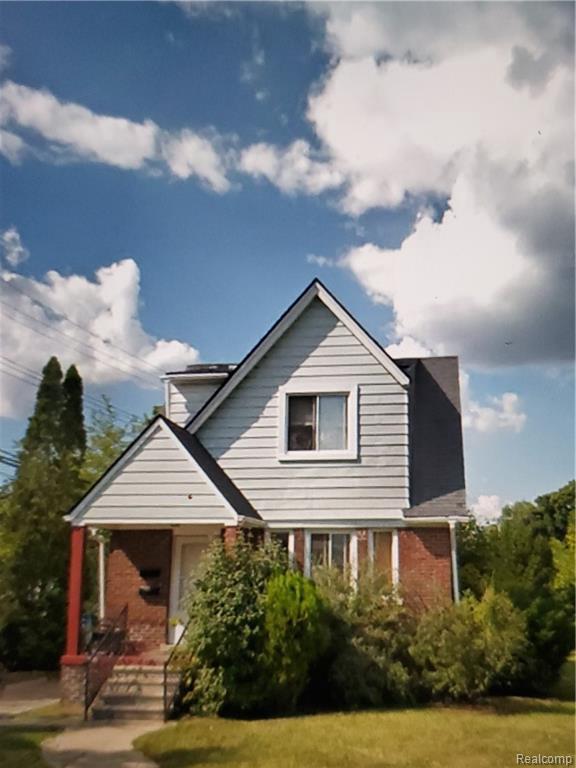 210 Nebraska Ave - Photo 1
