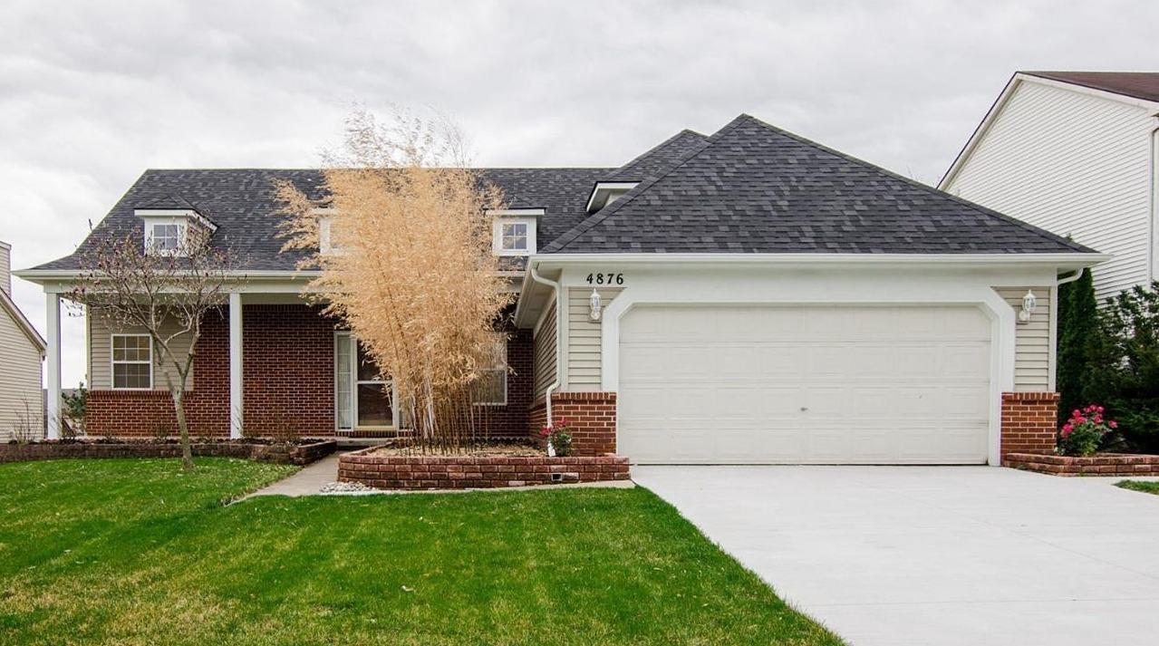4876 Hickory Pointe Blvd - Photo 1
