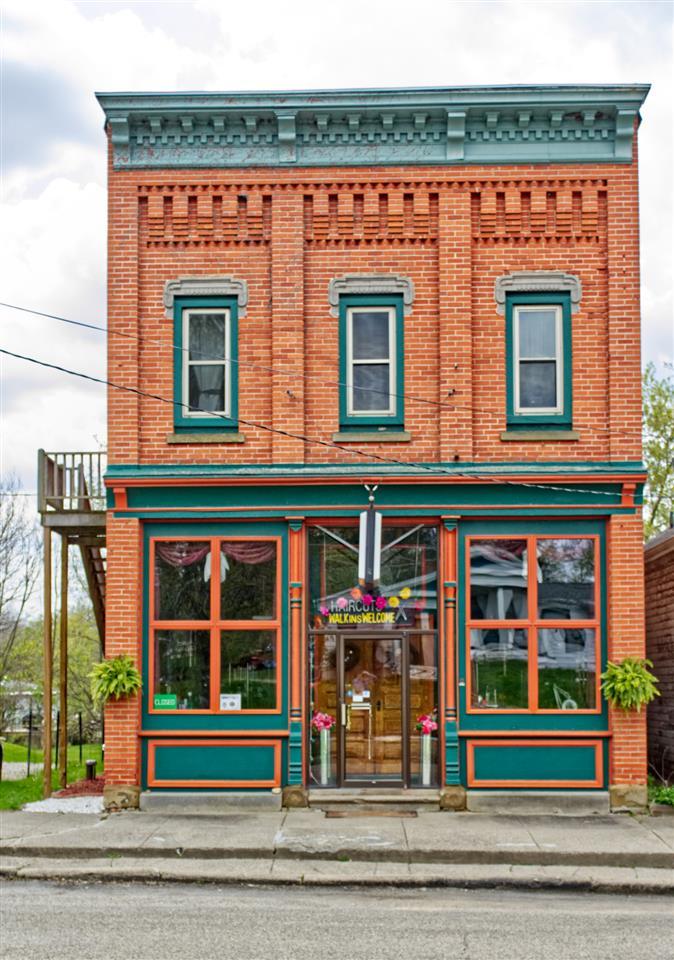 205 Main St - Photo 1