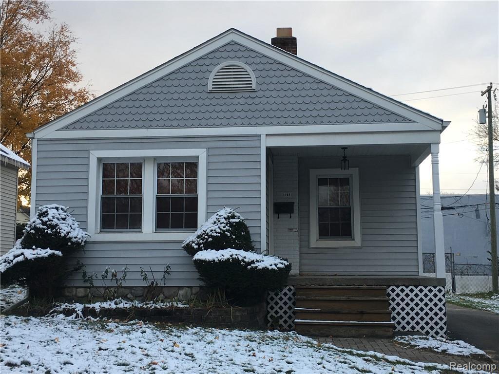 1101 Mill St - Photo 1