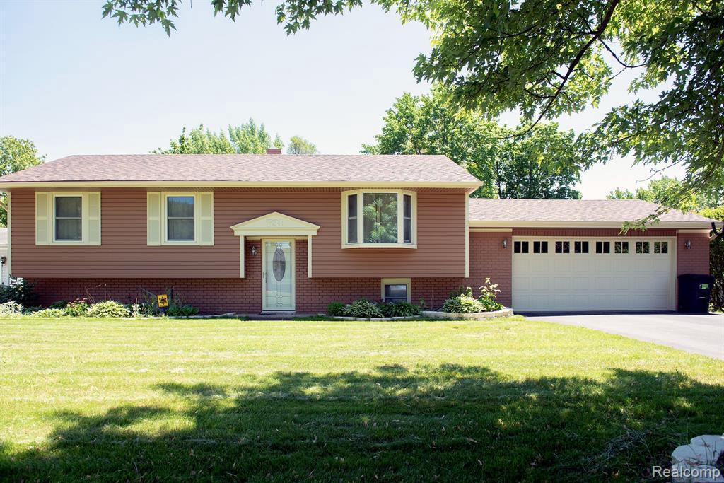 731 Los Arboles Dr - Photo 1