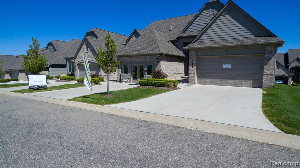5621 Knob Hill Circle - Photo 1