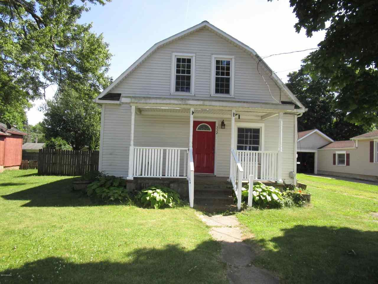332 Washington St - Photo 1