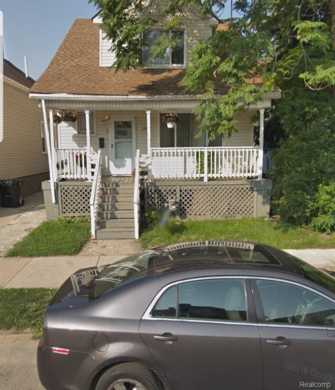 5915 Renville St - Photo 1