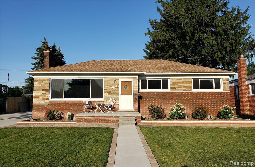 24796 Cushing Ave - Photo 1