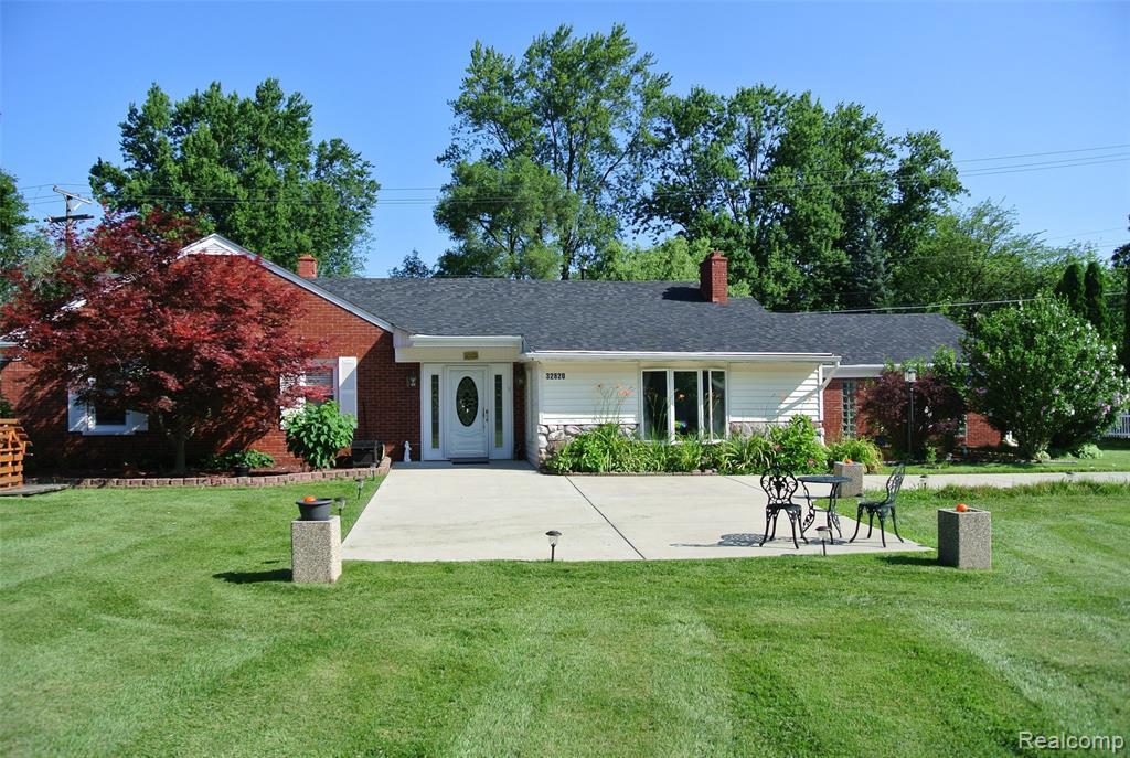 32820 6 MILE RD - Photo 1
