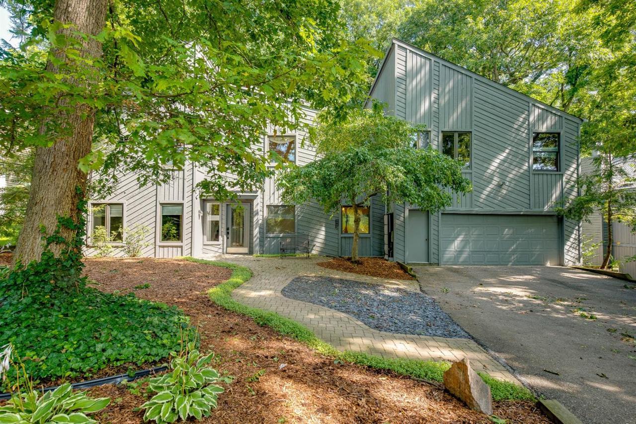 1360 Sunset Rd - Photo 1