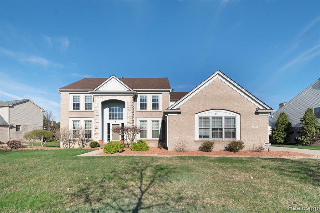 317 Queen Anne Dr - Photo 1