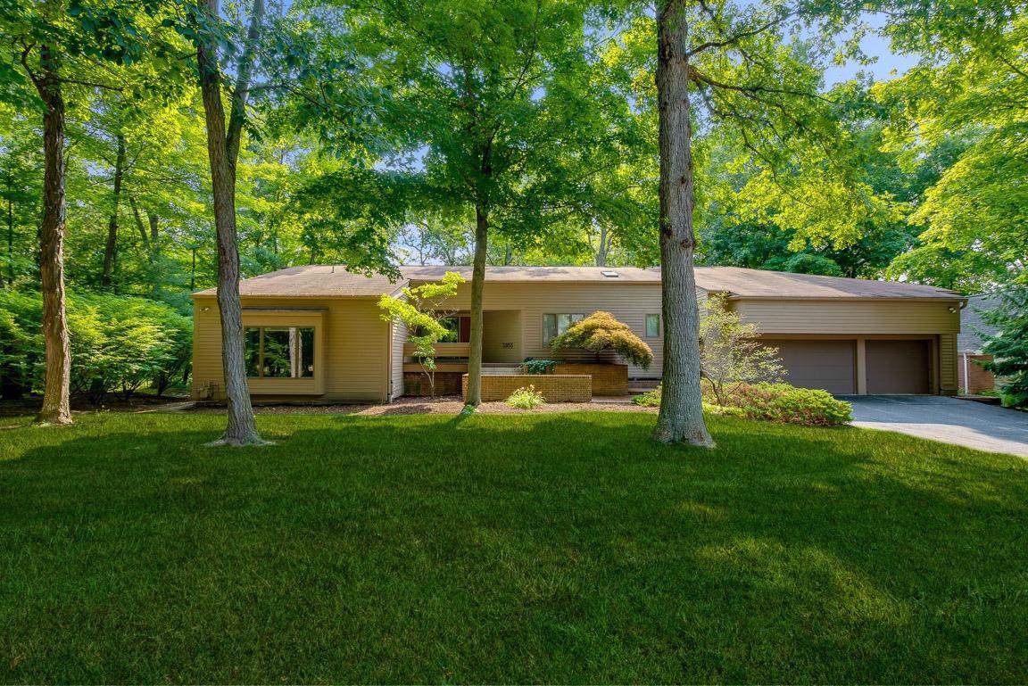 3955 Waldenwood Dr - Photo 1