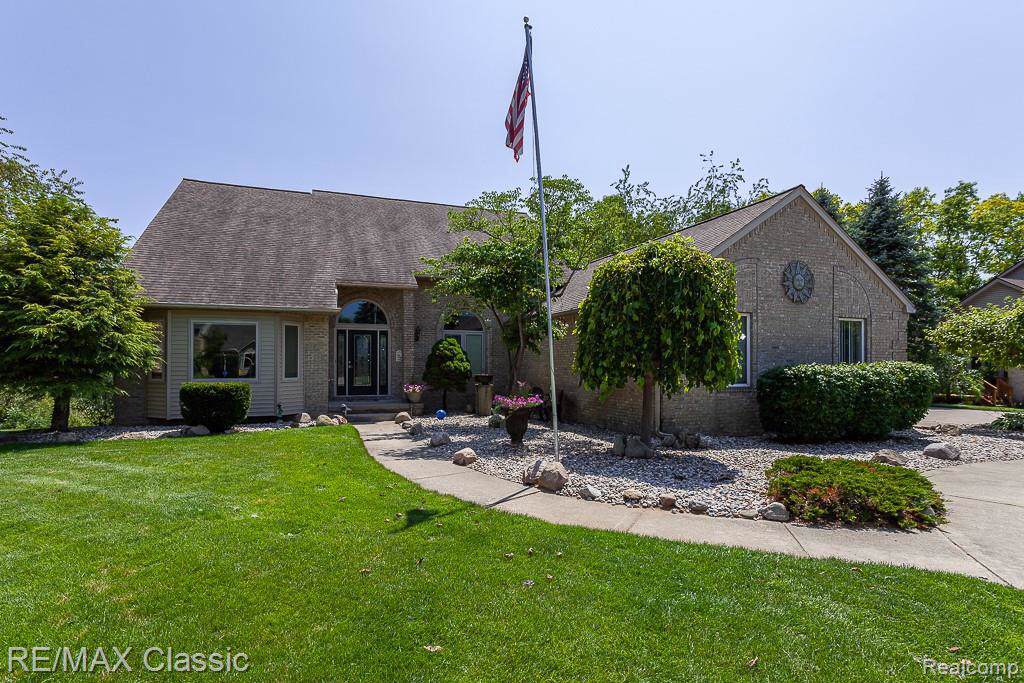 8995 Huron Bluffs Dr - Photo 1