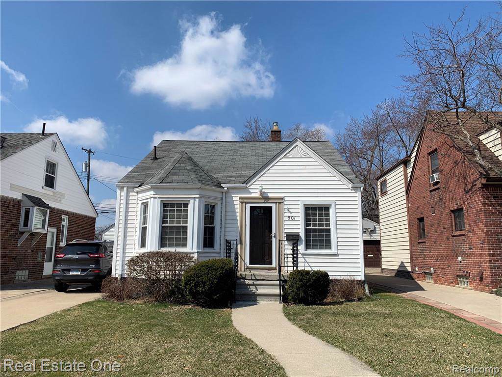 501 Waverly St - Photo 1