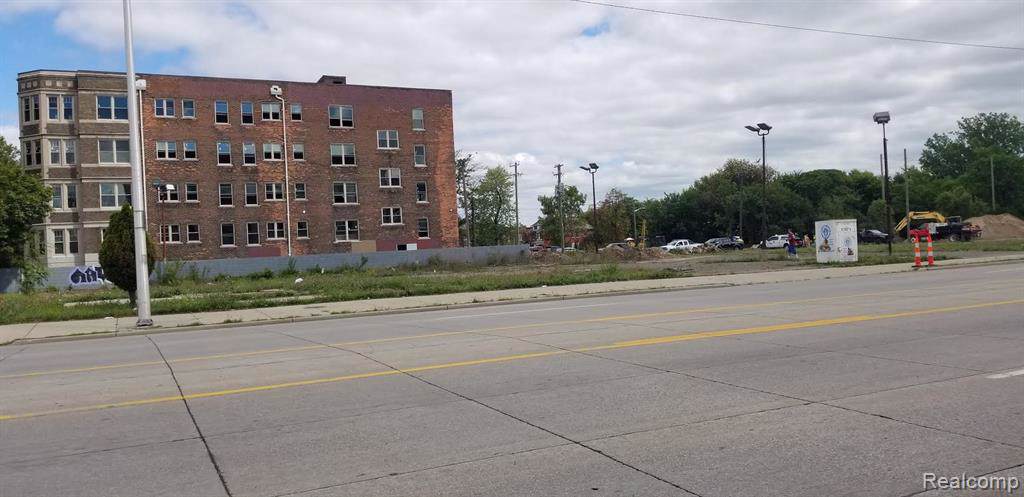 8400 Woodward Ave - Photo 1