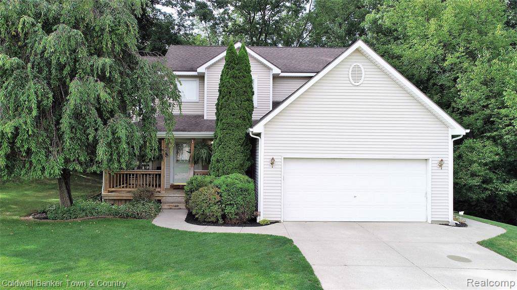 2409 Hickory Circle Dr - Photo 1