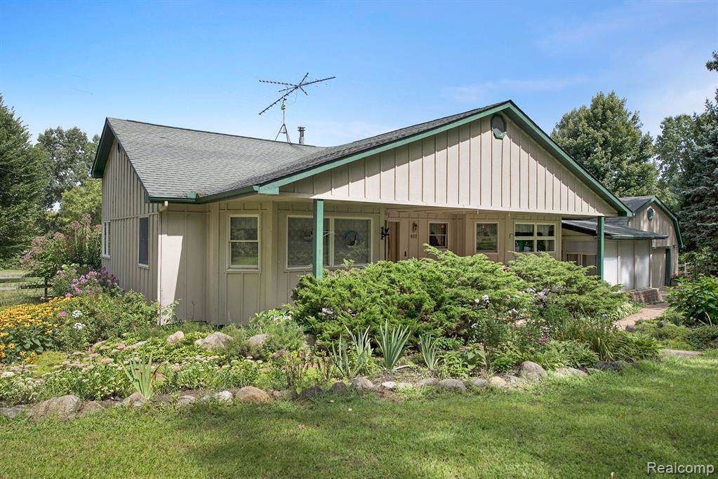 4611 Brophy Rd - Photo 1