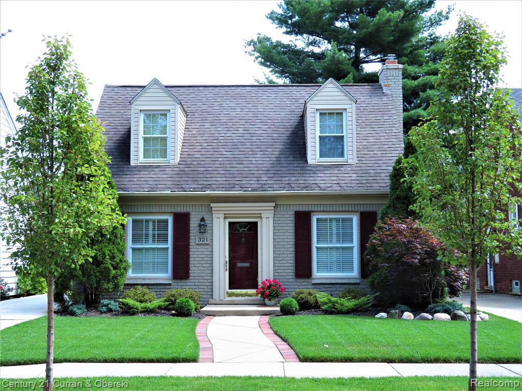 321 York St - Photo 1