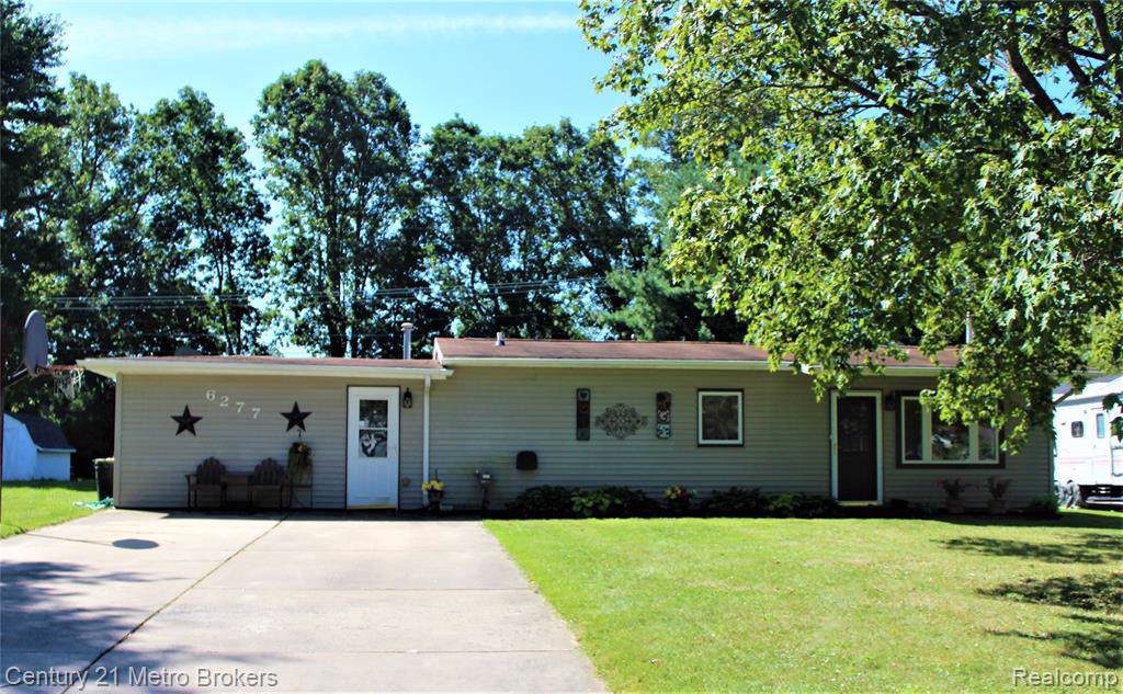 6277 Springdale Blvd - Photo 1