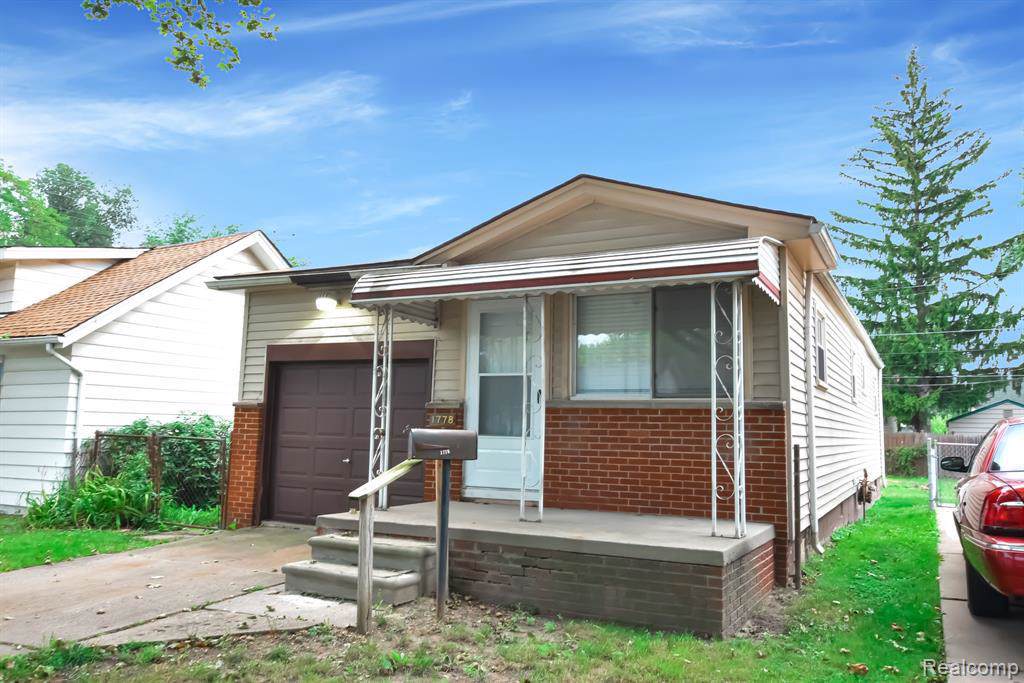 1778 Arlington Ave - Photo 1