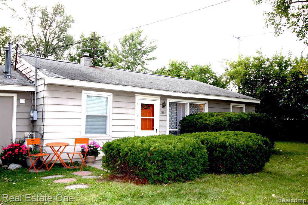 2880 Alexander Ave - Photo 1