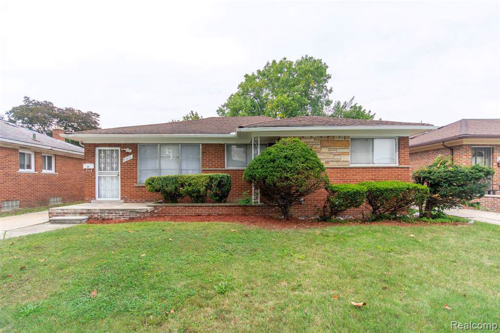 21611 Ridgedale St - Photo 1