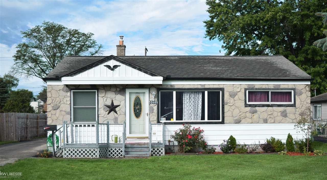 33605 Garfield Rd, Fraser, MI 48026 (MLS #31315967) :: The Peardon Team