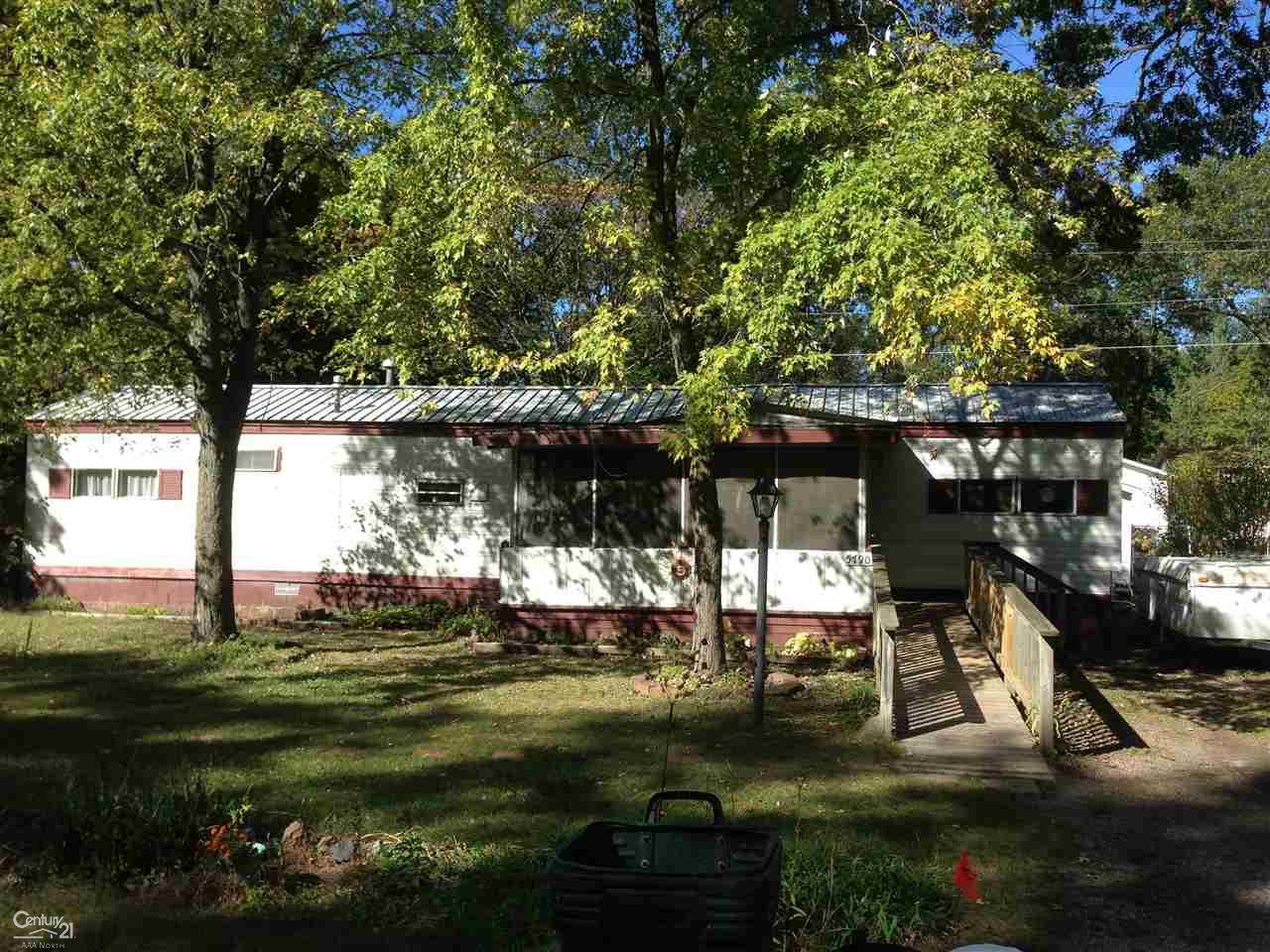 5790 Pine Drive - Photo 1