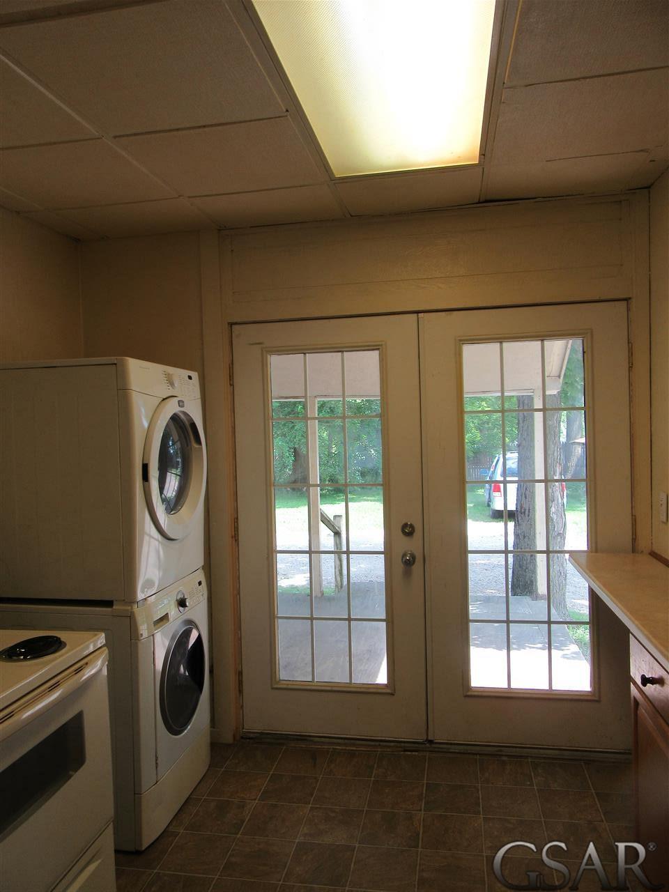 715/717/720/724 Corunna Ave - Photo 1