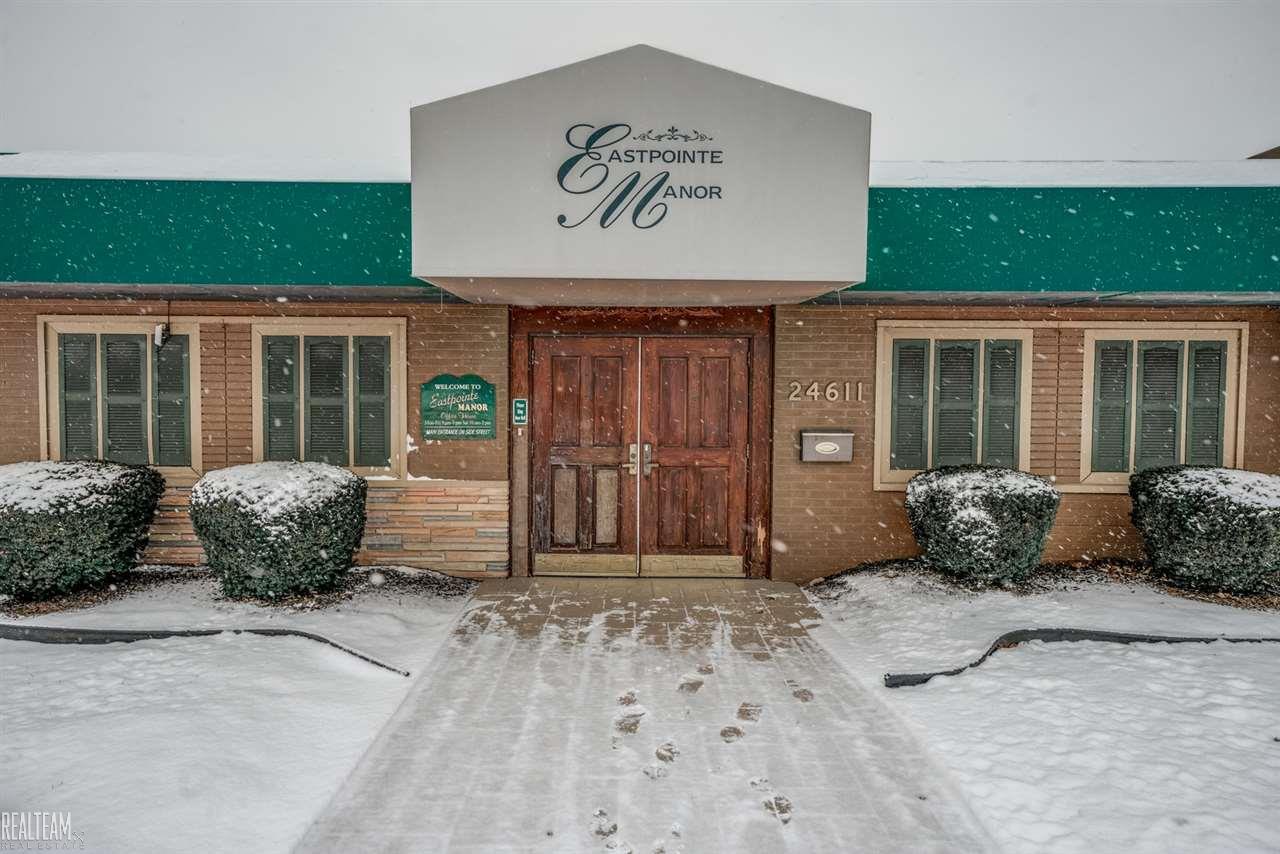 24611 Gratiot Ave - Photo 1