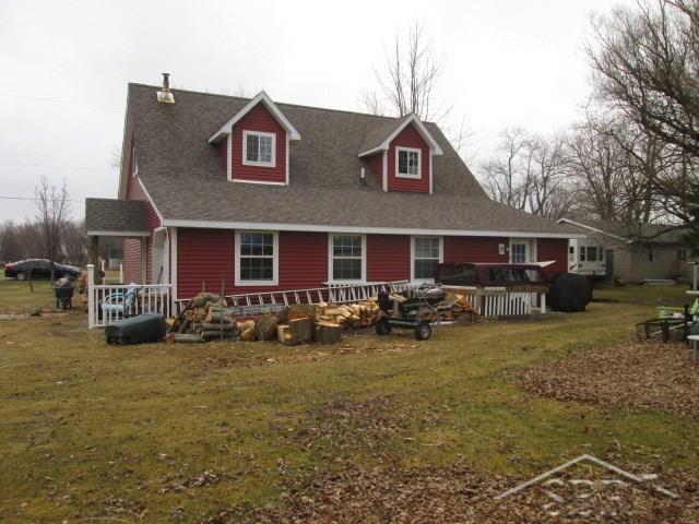 140 Hood - Photo 1