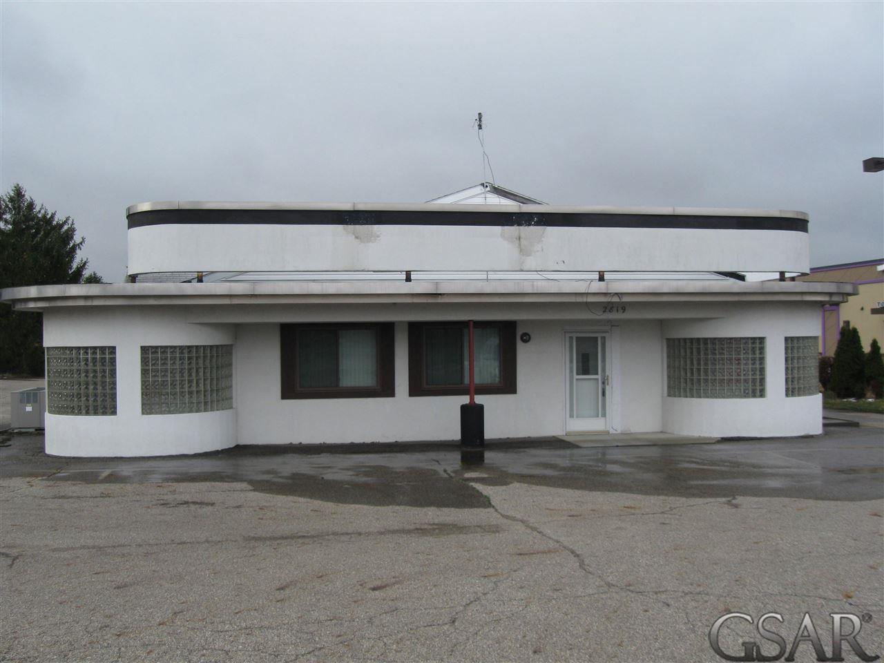 2819 Lansing Rd. - Photo 1